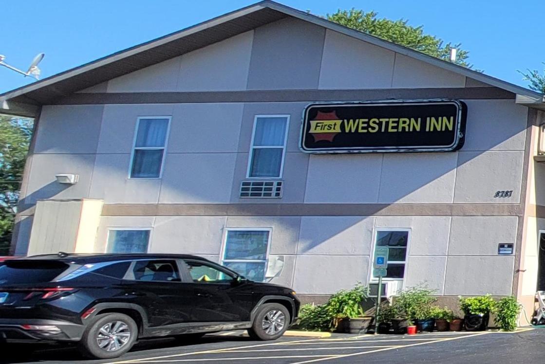 First Western Inn Caseyville Dış mekan fotoğraf